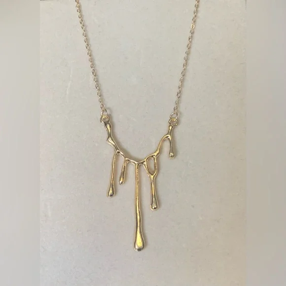 💛 Golden Lava Droplet Pendant Necklace - Picture 7 of 10